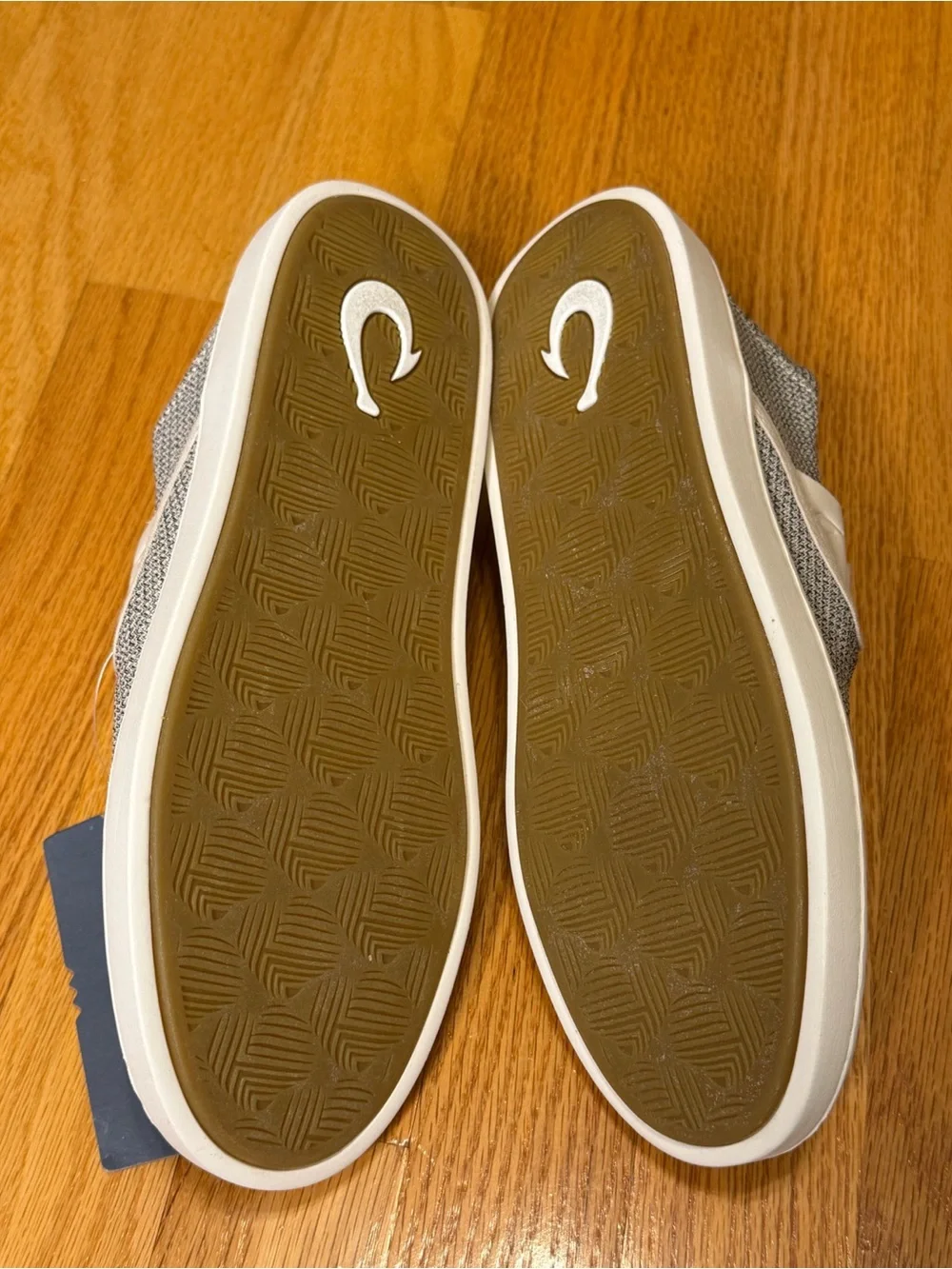 Olukai Pehuea Slip On NWT